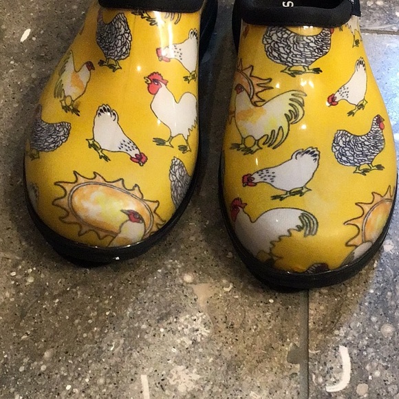 Sloggers garden shoes, chicken print, yellow, 7 - Picture 5 of 13